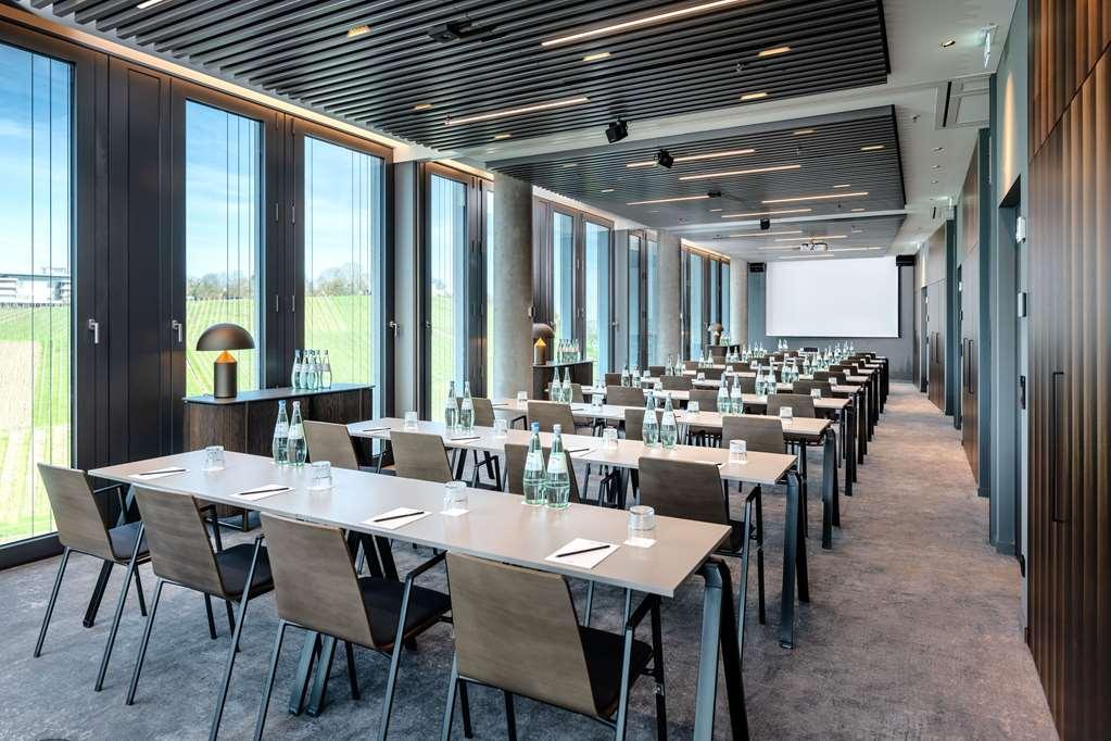 Radisson Blu Hotel At Porsche Design Tower Stuttgart Udogodnienia zdjęcie